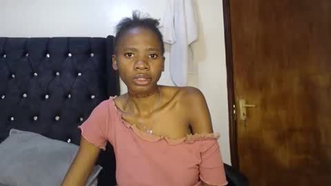 Snapshot of sebatrishaa chatting on 09-29-25, 06:02 sebatrishaa online show from 09-29-25, 06:02