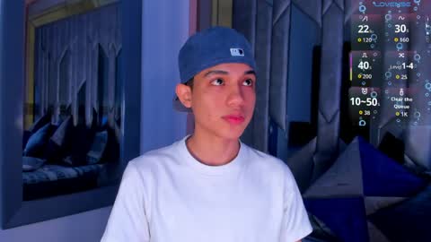 Snapshot of sebax_00 chatting on 05-04-26, 09:11 Sebastian online show from 05-04-26, 09:11
