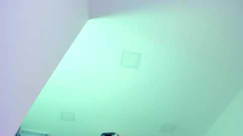 Snapshot of sebax_00 chatting on 05-14-26, 06:09 Sebastian online show from 05-14-26, 06:09