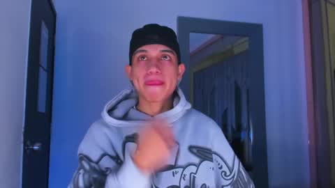 Snapshot of sebax_00 chatting on 05-22-26, 05:14 Sebastian online show from 05-22-26, 05:14