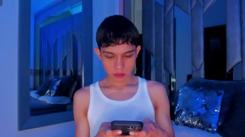Snapshot of sebax_00 chatting on 06-06-26, 08:35 Sebastian online show from 06-06-26, 08:35