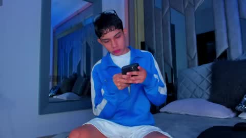 Snapshot of sebax_00 chatting on 06-07-26, 08:23 Sebastian online show from 06-07-26, 08:23