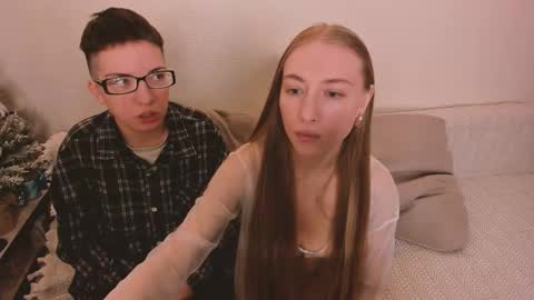 Amanda and  pair in a real life we love each other but can play with you online show from 01-18-26, 05:50