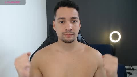 Snapshot of secretboy5000 chatting on 02-04-25, 12:44 Jex online show from 02-04-25, 12:44