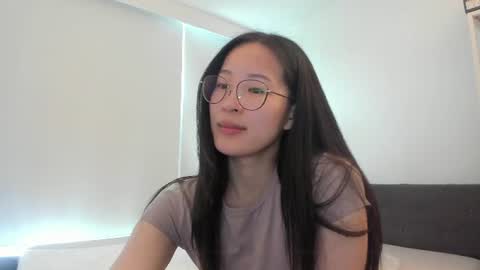 Angela online show from 06-11-26, 07:23