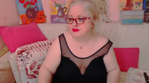 Snapshot of secretloverbbw chatting on 05-15-26, 07:21 Alice online show from 05-15-26, 07:21