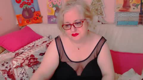 Snapshot of secretloverbbw chatting on 05-20-26, 07:09 Alice online show from 05-20-26, 07:09