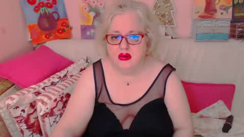 Snapshot of secretloverbbw chatting on 05-25-26, 06:58 Alice online show from 05-25-26, 06:58