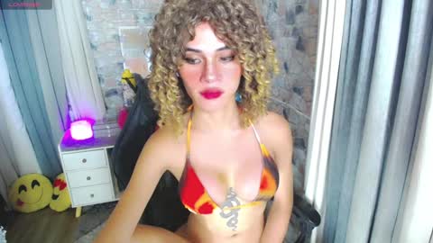 Snapshot of seduction_of_medusaxx chatting on 01-28-25, 03:47 Medusa online show from 01-28-25, 03:47
