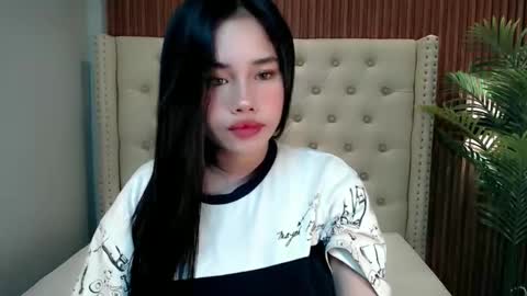 Snapshot of seductive_akira chatting on 10-20-25, 11:10 Akira online show from 10-20-25, 11:10