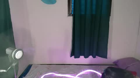 Snapshot of seductive_chailyn chatting on 10-15-25, 06:57 just call me baby online show from 10-15-25, 06:57