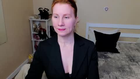 seductive_foxy_ online show from 10-02-25, 03:57