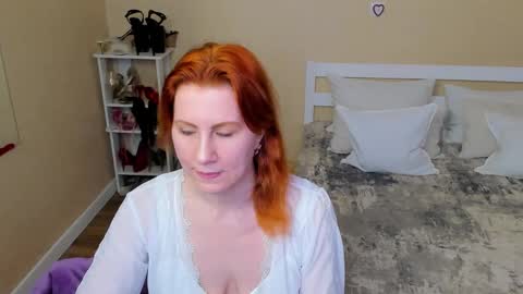 seductive_foxy_ online show from 10-24-25, 01:29