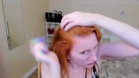 seductive_foxy_ online show from 02-19-26, 09:11