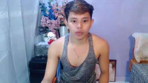 Snapshot of seductive_maxxx chatting on 05-15-26, 11:01 Max online show from 05-15-26, 11:01