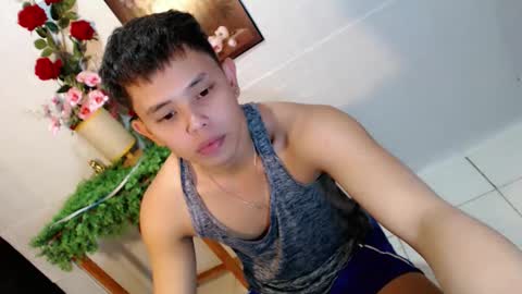Snapshot of seductive_maxxx chatting on 05-29-26, 04:27 Max online show from 05-29-26, 04:27
