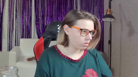 seductive_she_wolf online show from 02-09-25, 07:30