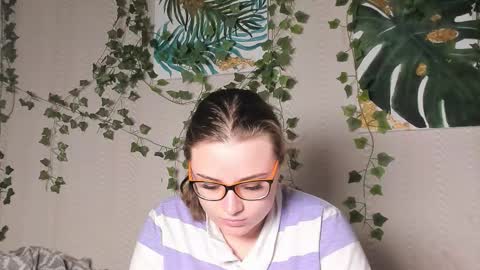 seductive_she_wolf online show from 11-03-25, 03:24