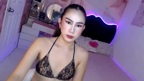 Snapshot of seductive_vana chatting on 05-15-26, 11:01 Vanessa online show from 05-15-26, 11:01