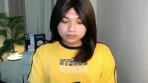 Snapshot of seductivedeluxe69 chatting on 02-10-26, 08:13 Deluxe online show from 02-10-26, 08:13