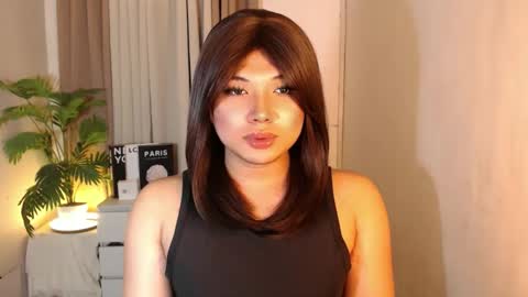 Snapshot of seductivedeluxe69 chatting on 02-15-26, 01:09 Deluxe online show from 02-15-26, 01:09