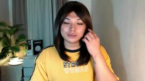 Snapshot of seductivedeluxe69 chatting on 02-22-26, 10:41 Deluxe online show from 02-22-26, 10:41