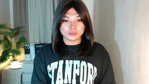 Snapshot of seductivedeluxe69 chatting on 02-23-26, 03:20 Deluxe online show from 02-23-26, 03:20