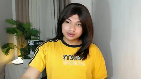 Snapshot of seductivedeluxe69 chatting on 03-04-26, 07:53 Deluxe online show from 03-04-26, 07:53