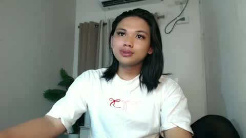 Deluxe online show from 07-22-26, 08:00