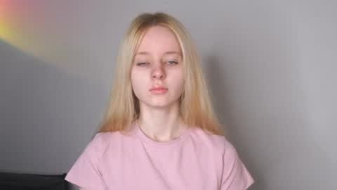 Snapshot of seebunny chatting on 06-09-26, 04:07 See Its honey bunny im Lana online show from 06-09-26, 04:07