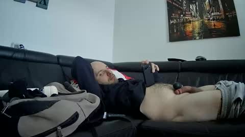 Snapshot of seeebi chatting on 02-01-25, 01:20 Sebastian online show from 02-01-25, 01:20