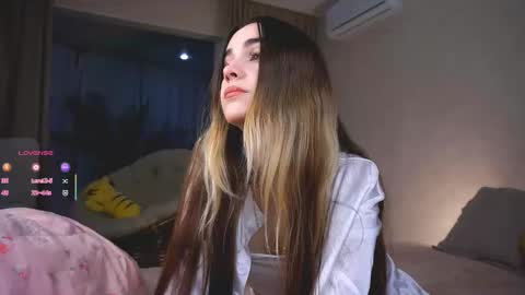 Slavia online show from 09-22-25, 04:42