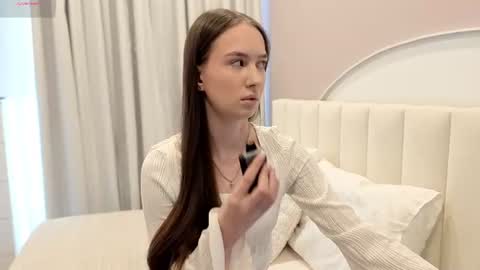 Snapshot of seelexi chatting on 06-17-26, 09:45 Seelexi online show from 06-17-26, 09:45