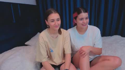 Snapshot of seemaslough chatting on 11-12-25, 04:07 Melborn online show from 11-12-25, 04:07