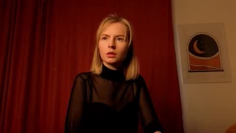 Eva online show from 12-22-25, 12:02