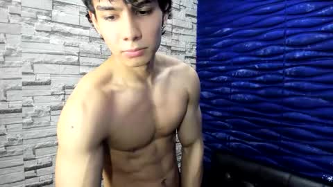 Snapshot of seigfried0 chatting on 06-06-26, 11:31 Seigfried online show from 06-06-26, 11:31