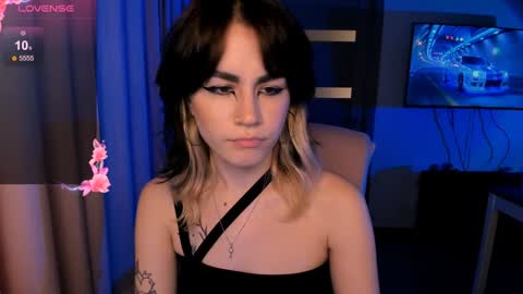 Snapshot of selectrra chatting on 12-18-24, 08:03 selectrra online show from 12-18-24, 08:03