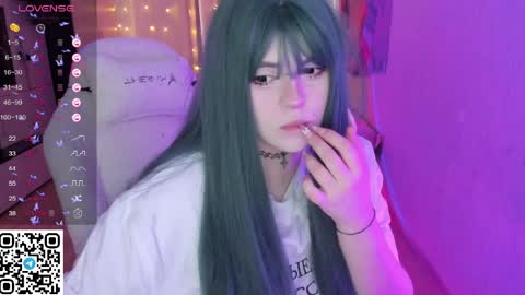 Selena  online show from 03-26-26, 05:35