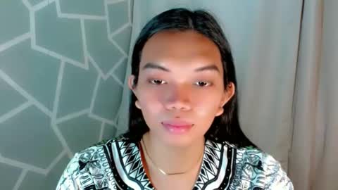 Selena online show from 03-26-26, 01:22