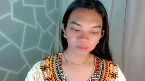 Selena online show from 04-22-26, 11:50