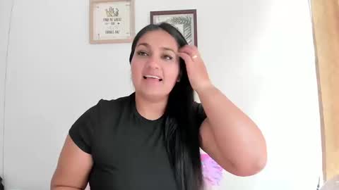 Snapshot of selena_jhonson1 chatting on 09-11-25, 03:34 Karen online show from 09-11-25, 03:34