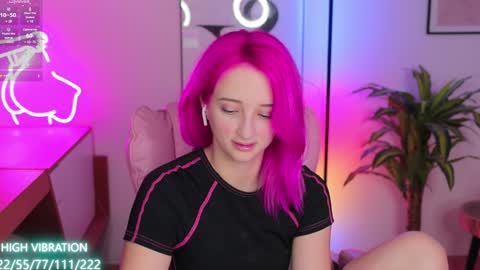 Selena Lily online show from 01-30-25, 03:40