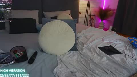 Selena Lily online show from 02-11-25, 04:13