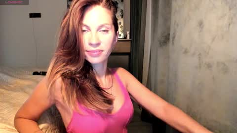 Selena online show from 10-05-25, 04:27