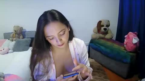 Snapshot of selena_shadow chatting on 12-04-24, 04:32 selena shadow online show from 12-04-24, 04:32