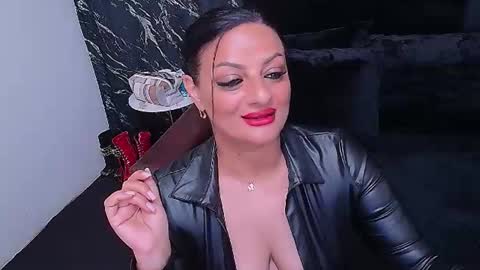 Snapshot of selena_vixen chatting on 07-25-26, 05:05 Selene online show from 07-25-26, 05:05