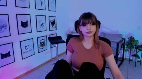 Selena ntmy online show from 03-05-25, 07:49