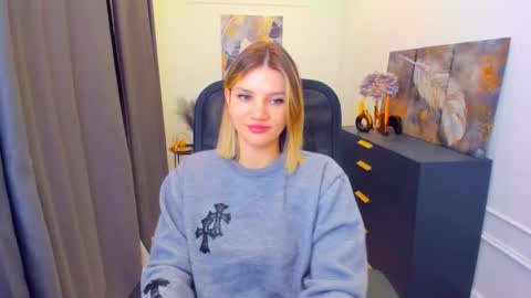 selenaemoore online show from 04-09-26, 06:19
