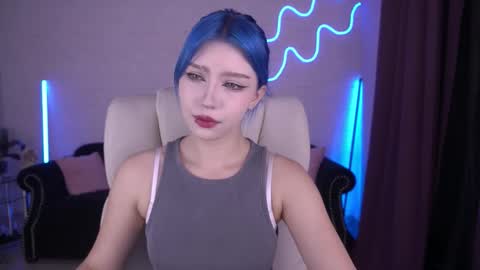 selenairis online show from 11-19-25, 09:37