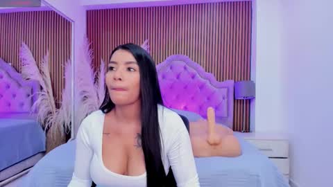 selenastonne online show from 12-13-25, 08:04